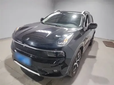 Lynk & Co 01