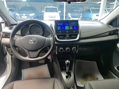 Toyota Yaris L
