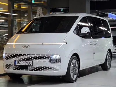 Hyundai Staria