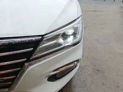 Roewe i5