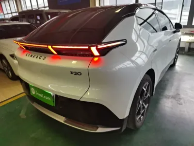 Lynk & Co Z20
