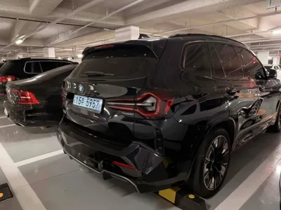 BMW iX3