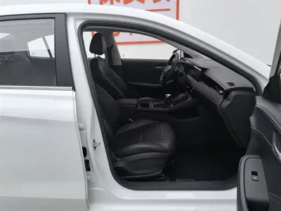 Roewe i5
