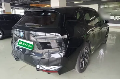 BMW iX
