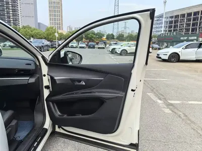 Peugeot 4008