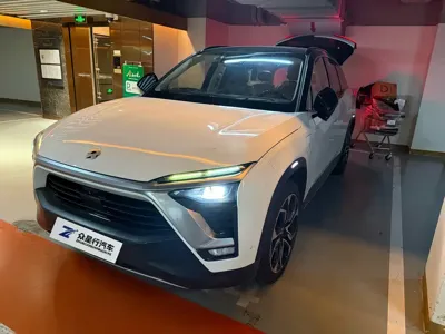 Nio ES8