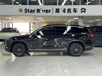 Nio ES8