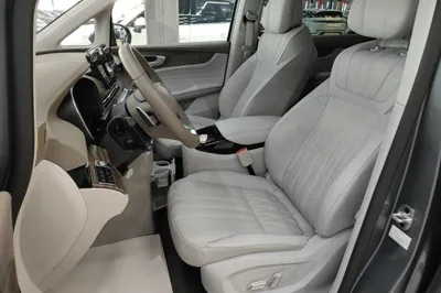 Roewe iMAX8