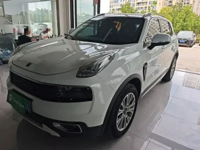 Lynk & Co 01
