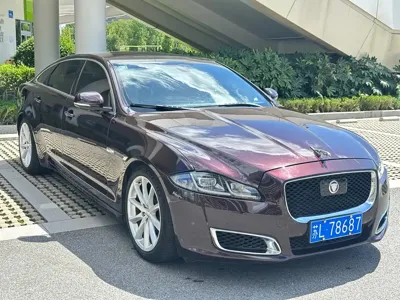 Jaguar XJ