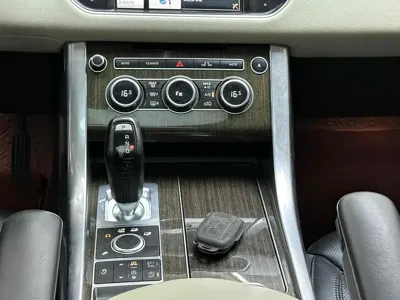 Land Rover Sport