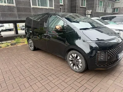 Hyundai Staria