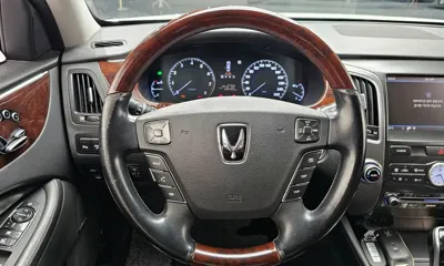 Hyundai Equus
