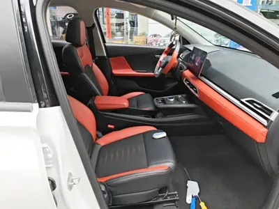 BYD e2