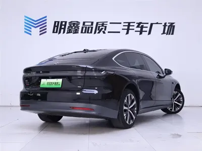 Nio ET7