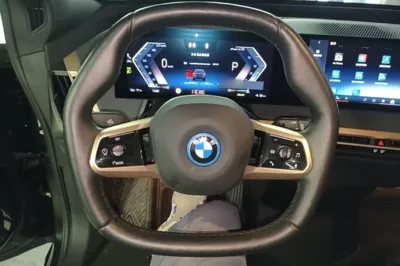 BMW iX