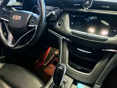 Cadillac XT6