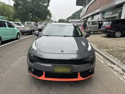 Lynk & Co 02
