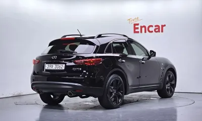 Infiniti QX70