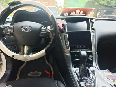 Infiniti Q50L