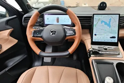 Nio ES8