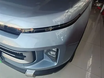 Geely ICON