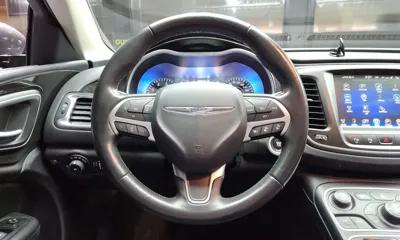 Chrysler 200