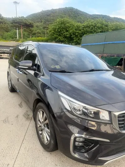 Kia Canival