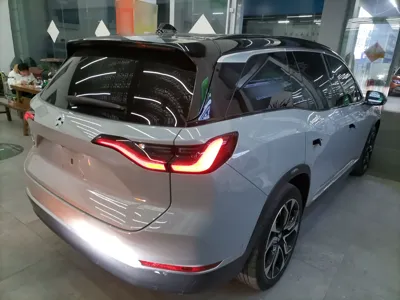 Nio ES8