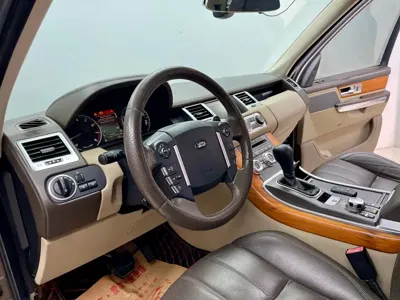 Land Rover Sport