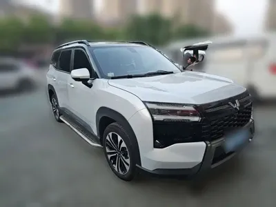 Wuling Xingguang 560