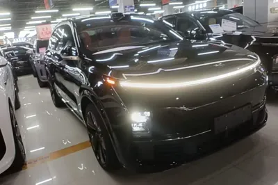 Li Auto L8