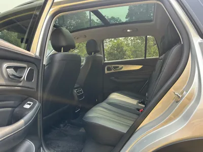 Roewe RX5 eMAX