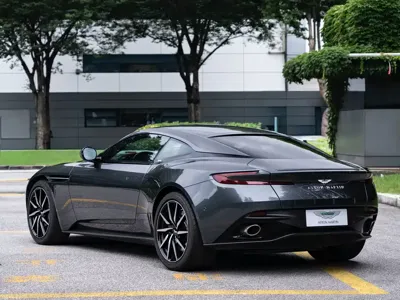 Aston Martin DB11