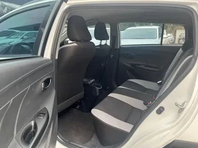 Toyota Yaris L