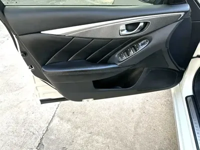 Infiniti Q50L