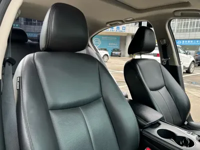 Infiniti Q50L