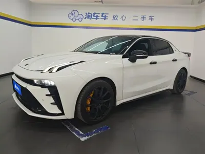 Lynk & Co 03