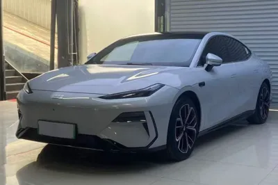 Geely Galaxy E8
