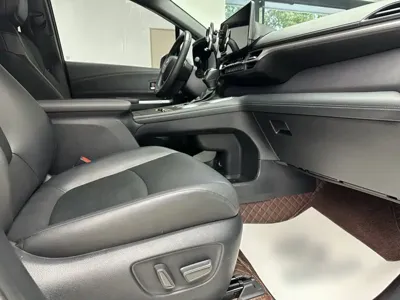 Toyota Granvia