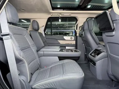 Lincoln Navigator