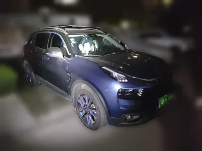 Lynk & Co 01