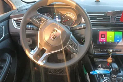 Roewe i5