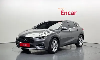 Infiniti Q30