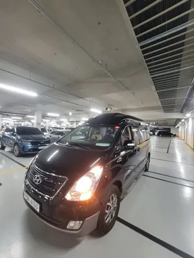 Hyundai Starex