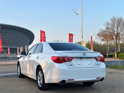 Toyota Reiz