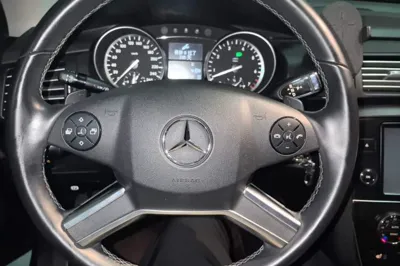 Mercedes-Benz R-Class