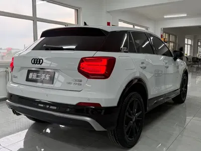 Audi Q2L