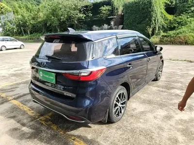 BYD MAX