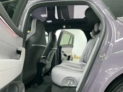 Nio EC6